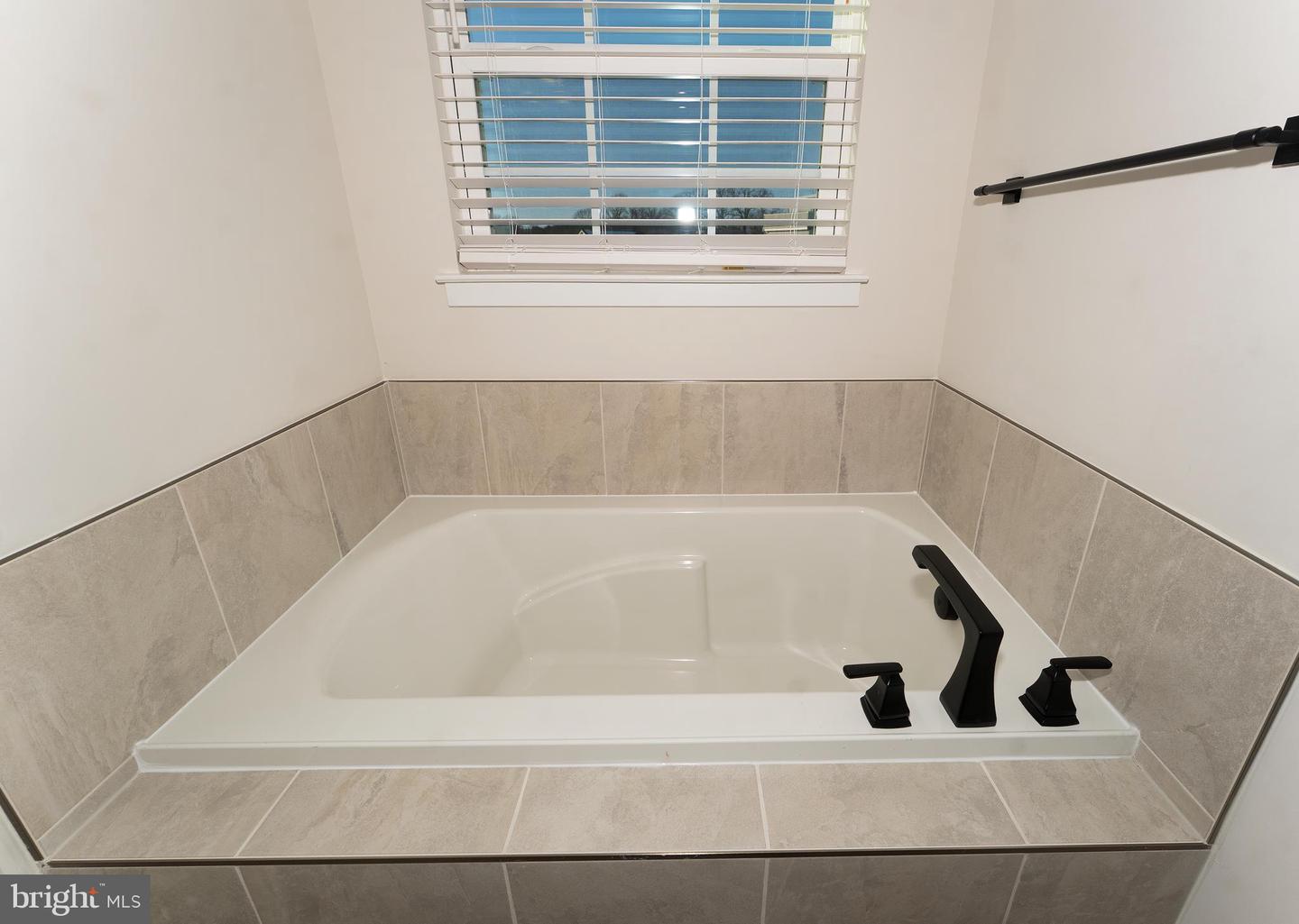 19418 PAIUTE TER, LEESBURG, Virginia 20175, 5 Bedrooms Bedrooms, ,4 BathroomsBathrooms,Residential,For sale,19418 PAIUTE TER,VALO2115142 MLS # VALO2115142