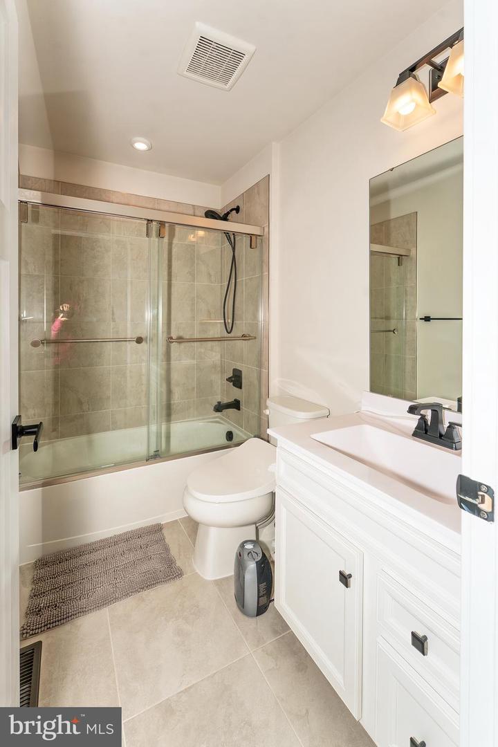 19418 PAIUTE TER, LEESBURG, Virginia 20175, 5 Bedrooms Bedrooms, ,4 BathroomsBathrooms,Residential,For sale,19418 PAIUTE TER,VALO2115142 MLS # VALO2115142