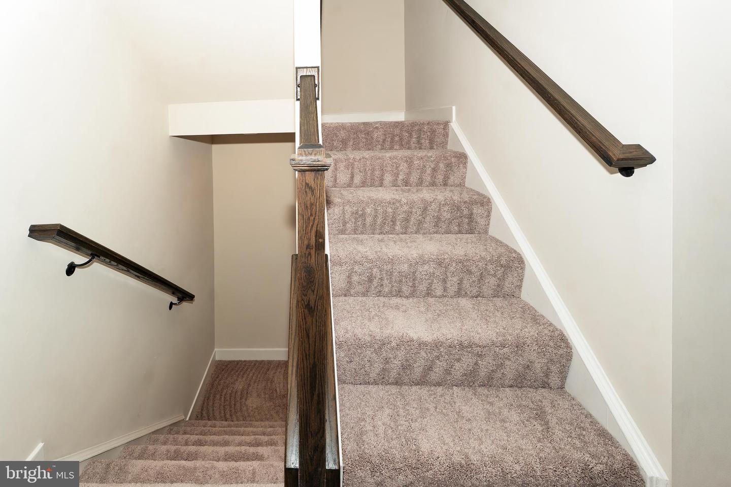 19418 PAIUTE TER, LEESBURG, Virginia 20175, 5 Bedrooms Bedrooms, ,4 BathroomsBathrooms,Residential,For sale,19418 PAIUTE TER,VALO2115142 MLS # VALO2115142