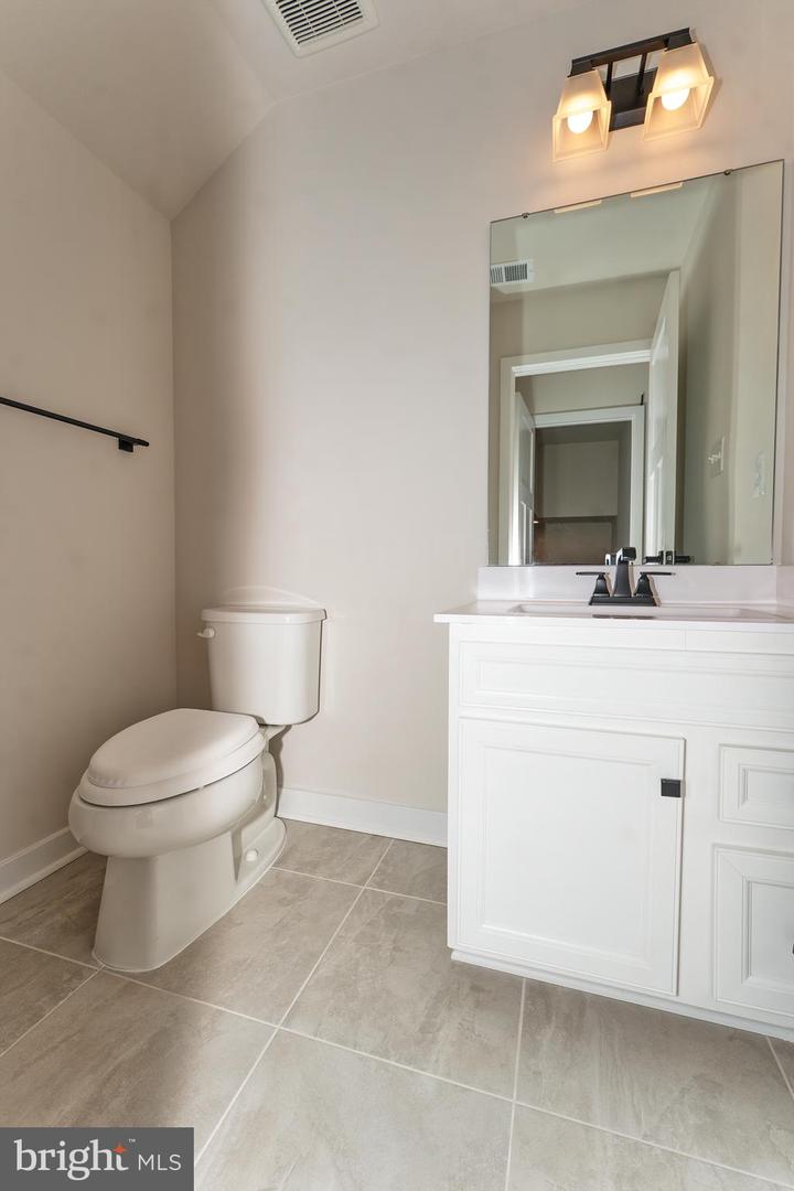 19418 PAIUTE TER, LEESBURG, Virginia 20175, 5 Bedrooms Bedrooms, ,4 BathroomsBathrooms,Residential,For sale,19418 PAIUTE TER,VALO2115142 MLS # VALO2115142