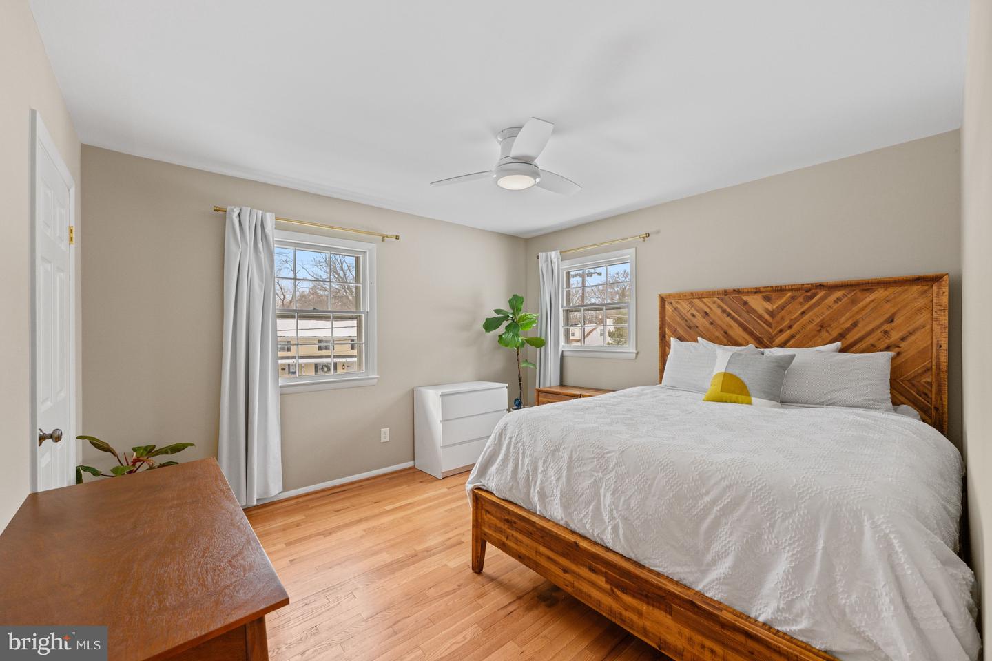 8511 CAMDEN ST, ALEXANDRIA, Virginia 22308, 3 Bedrooms Bedrooms, ,2 BathroomsBathrooms,Residential,For sale,8511 CAMDEN ST,VAFX2288688 MLS # VAFX2288688