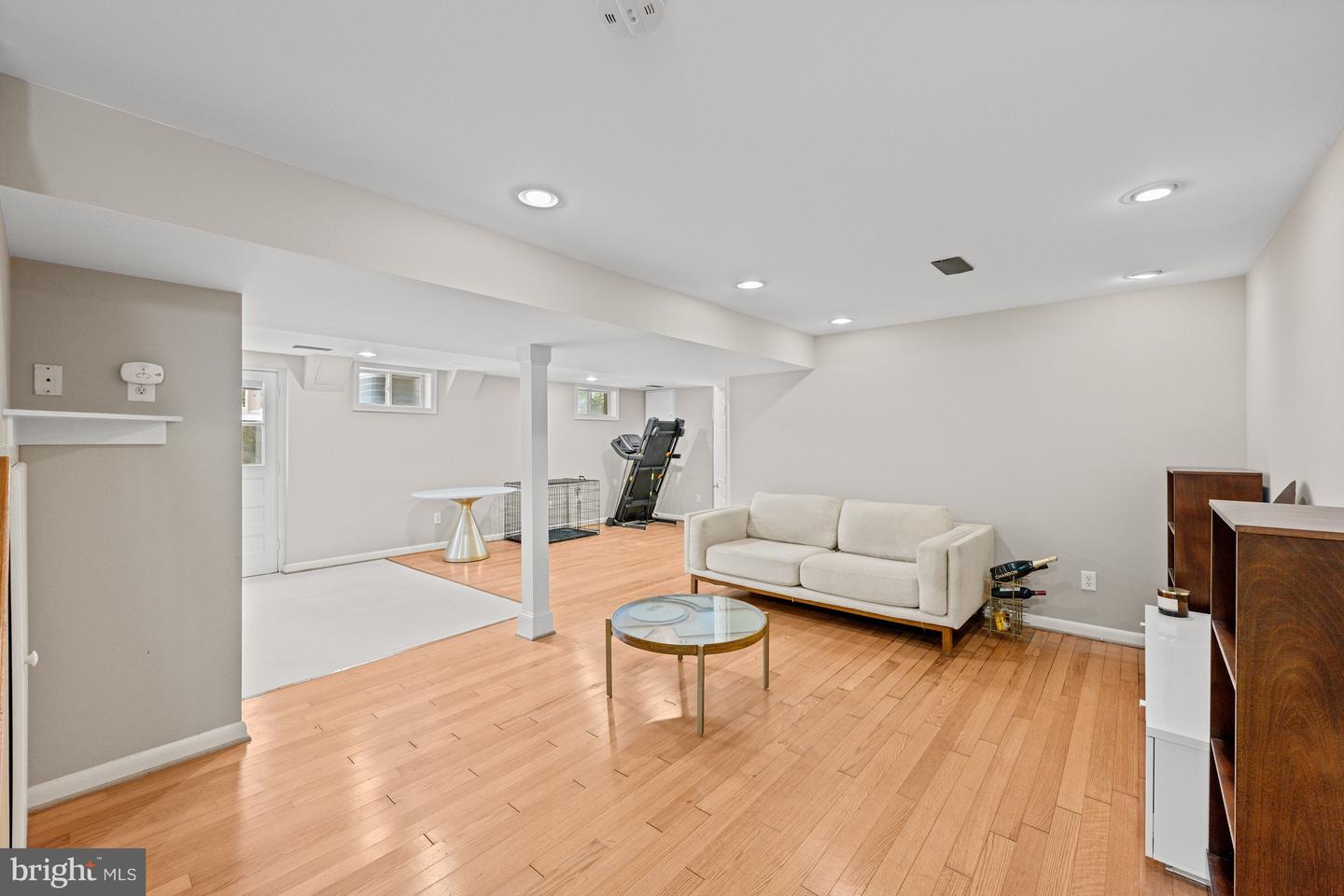 8511 CAMDEN ST, ALEXANDRIA, Virginia 22308, 3 Bedrooms Bedrooms, ,2 BathroomsBathrooms,Residential,For sale,8511 CAMDEN ST,VAFX2288688 MLS # VAFX2288688