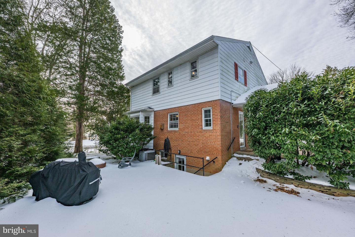 8511 CAMDEN ST, ALEXANDRIA, Virginia 22308, 3 Bedrooms Bedrooms, ,2 BathroomsBathrooms,Residential,For sale,8511 CAMDEN ST,VAFX2288688 MLS # VAFX2288688