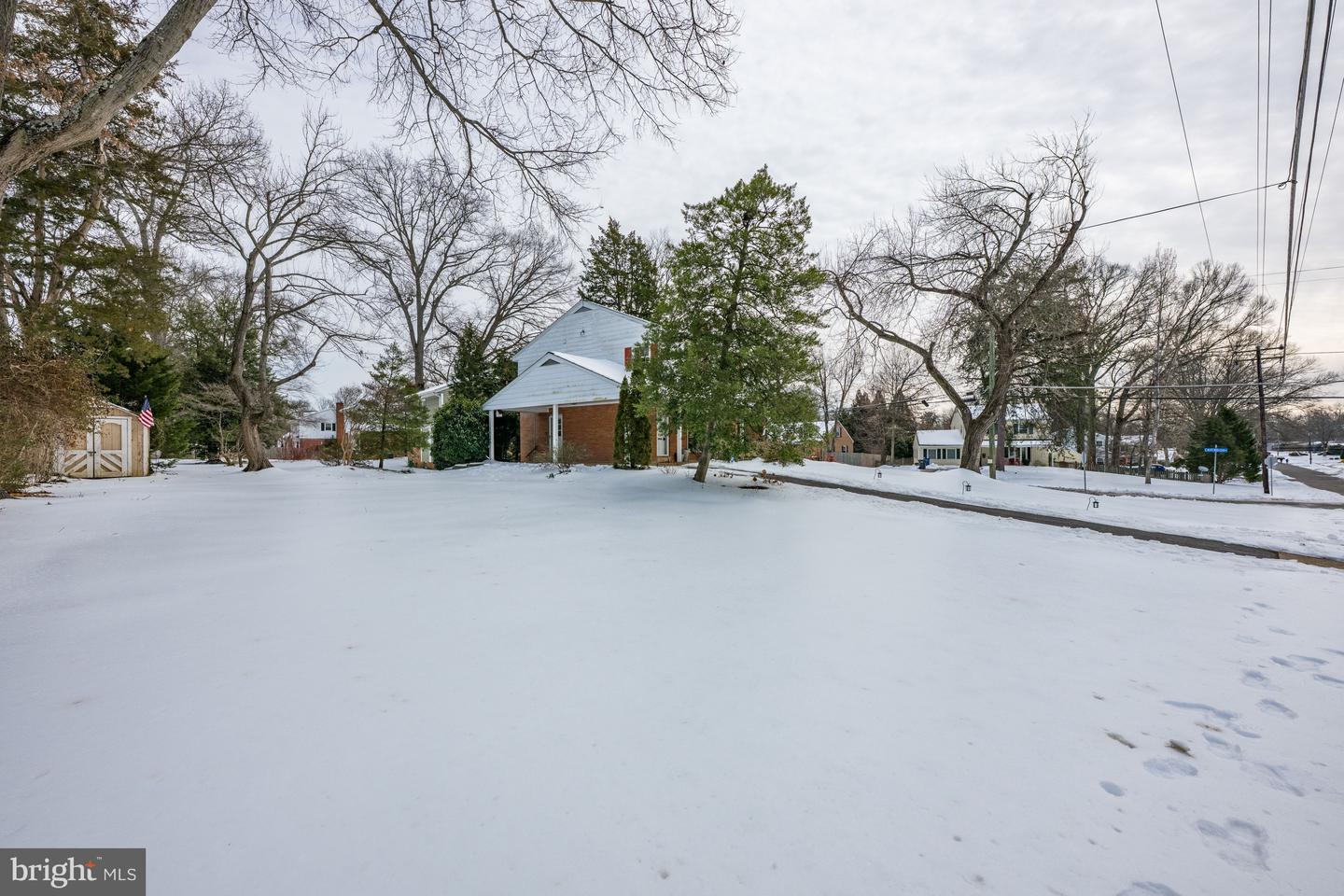 8511 CAMDEN ST, ALEXANDRIA, Virginia 22308, 3 Bedrooms Bedrooms, ,2 BathroomsBathrooms,Residential,For sale,8511 CAMDEN ST,VAFX2288688 MLS # VAFX2288688