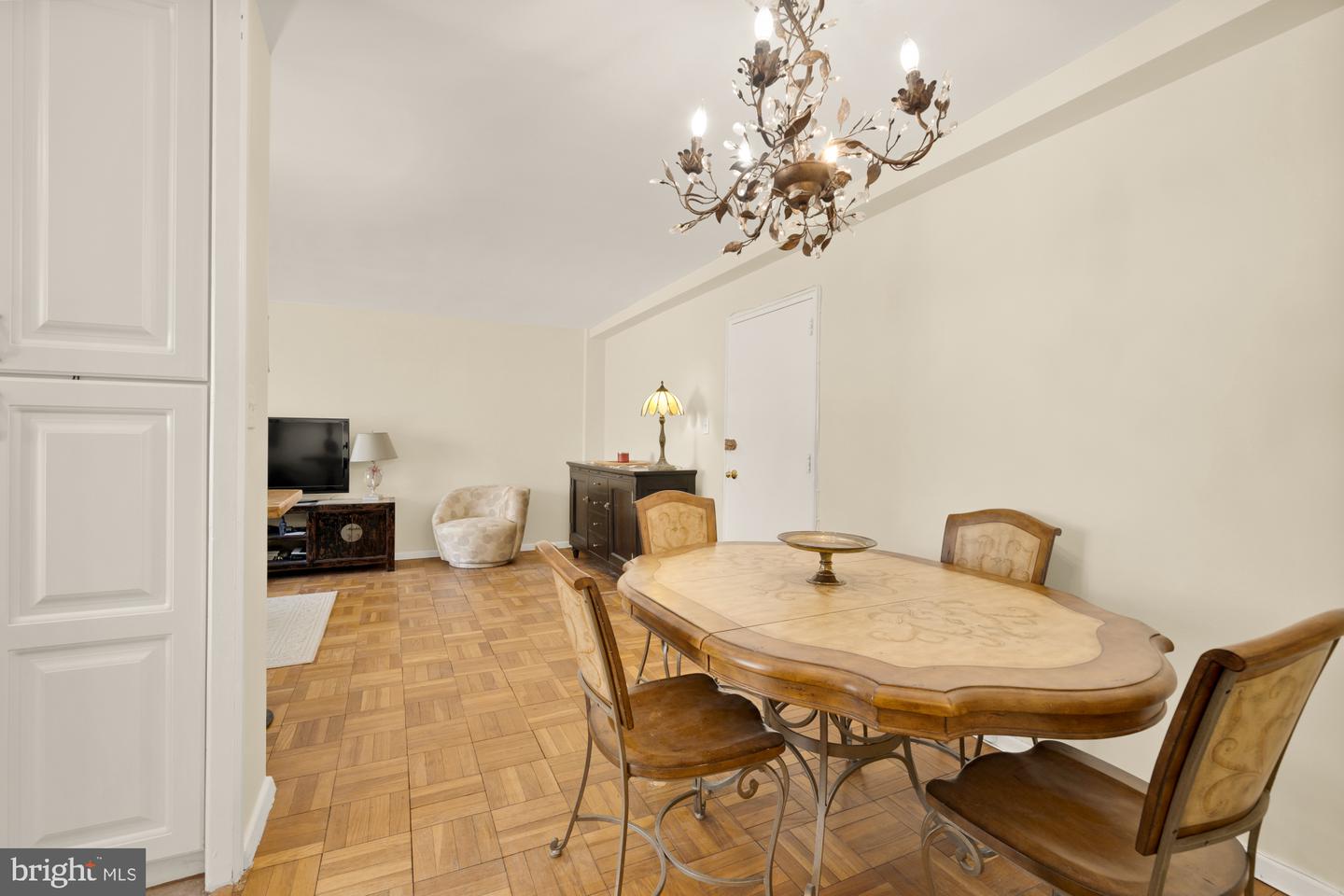 4100 W ST NW #308, WASHINGTON, District Of Columbia 20007, 1 Bedroom Bedrooms, ,1 BathroomBathrooms,Residential,For sale,4100 W ST NW #308,DCDC2244386 MLS # DCDC2244386