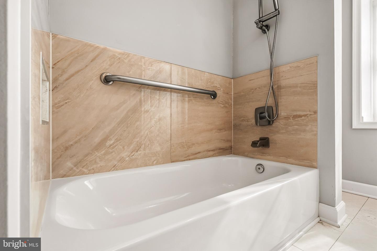 6620 ROSECROFT PL, FALLS CHURCH, Virginia 22043, 3 Bedrooms Bedrooms, ,2 BathroomsBathrooms,Residential,For sale,6620 ROSECROFT PL,VAFX2288726 MLS # VAFX2288726