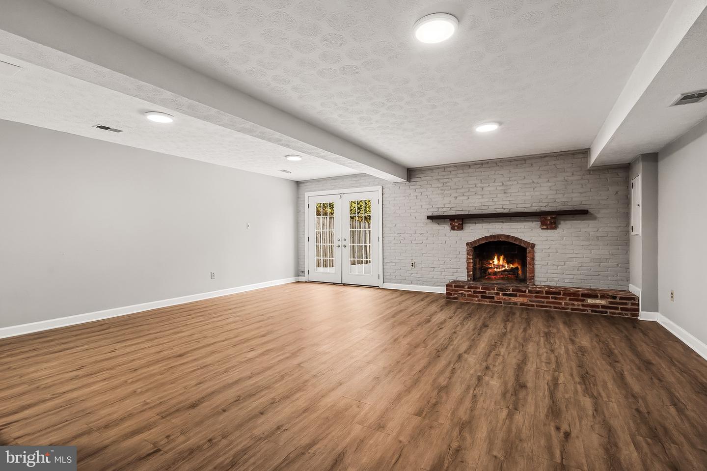 6620 ROSECROFT PL, FALLS CHURCH, Virginia 22043, 3 Bedrooms Bedrooms, ,2 BathroomsBathrooms,Residential,For sale,6620 ROSECROFT PL,VAFX2288726 MLS # VAFX2288726