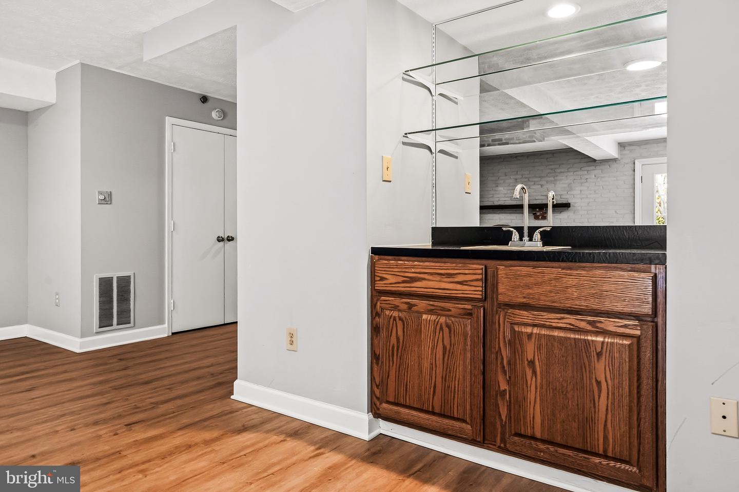 6620 ROSECROFT PL, FALLS CHURCH, Virginia 22043, 3 Bedrooms Bedrooms, ,2 BathroomsBathrooms,Residential,For sale,6620 ROSECROFT PL,VAFX2288726 MLS # VAFX2288726