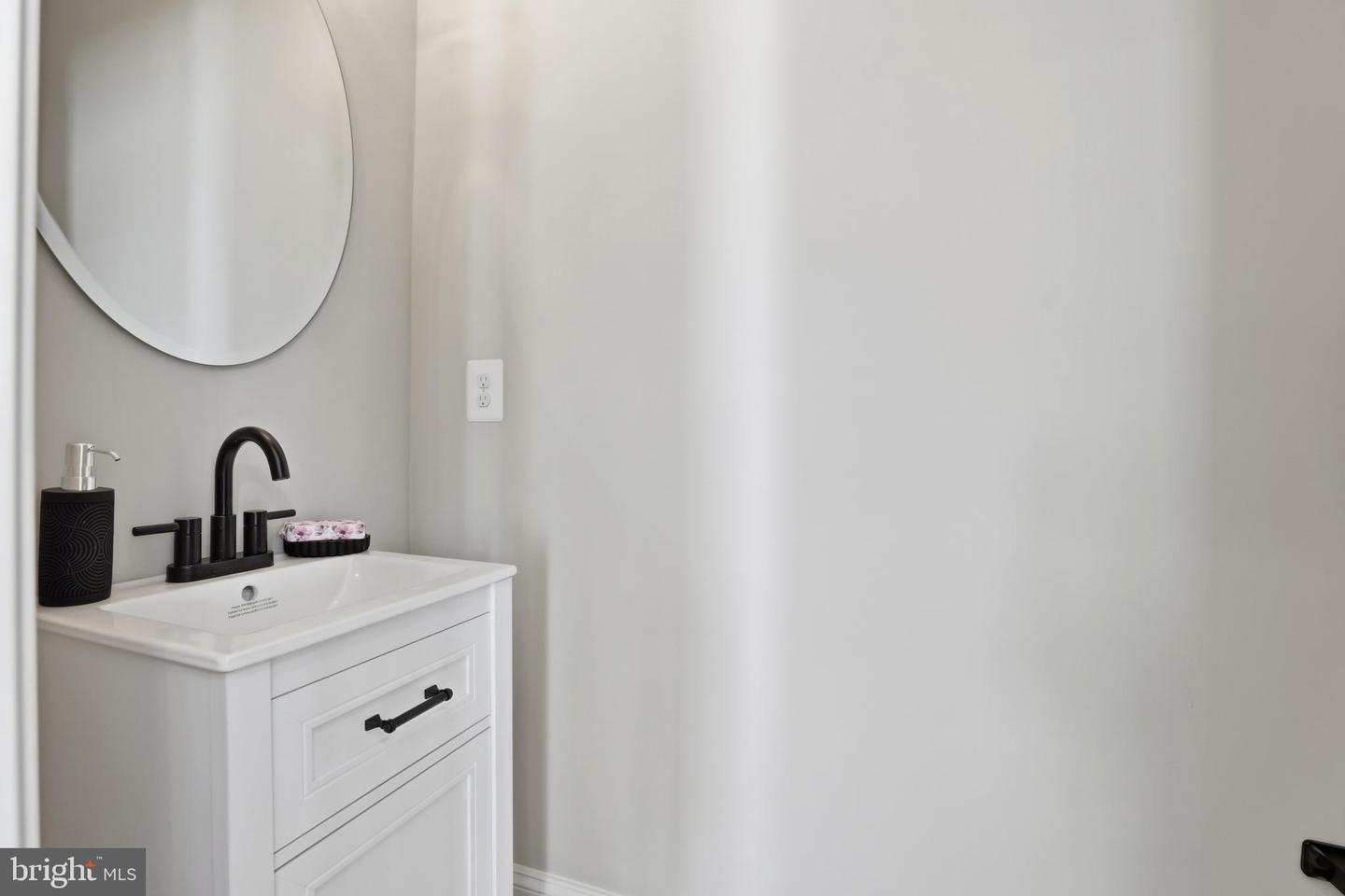 910 WESTMINSTER ST NW, WASHINGTON, District Of Columbia 20001, 5 Bedrooms Bedrooms, ,4 BathroomsBathrooms,Residential,For sale,910 WESTMINSTER ST NW,DCDC2244390 MLS # DCDC2244390