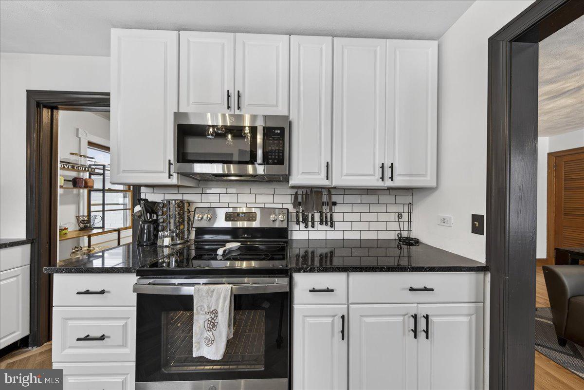 8901 DEEKENS ST, AMELIA COURT HOUSE, Virginia 23002, 3 Bedrooms Bedrooms, ,2 BathroomsBathrooms,Residential,For sale,8901 DEEKENS ST,VAAM2000100 MLS # VAAM2000100