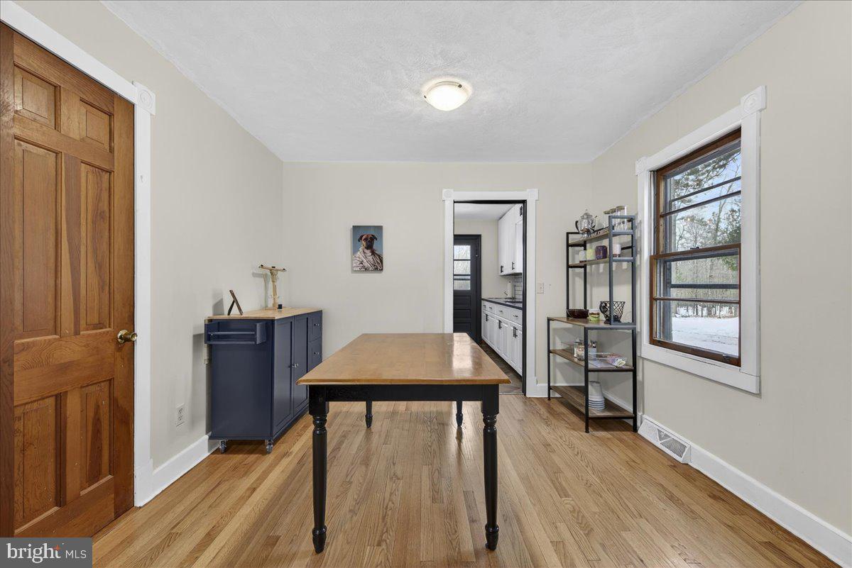 8901 DEEKENS ST, AMELIA COURT HOUSE, Virginia 23002, 3 Bedrooms Bedrooms, ,2 BathroomsBathrooms,Residential,For sale,8901 DEEKENS ST,VAAM2000100 MLS # VAAM2000100