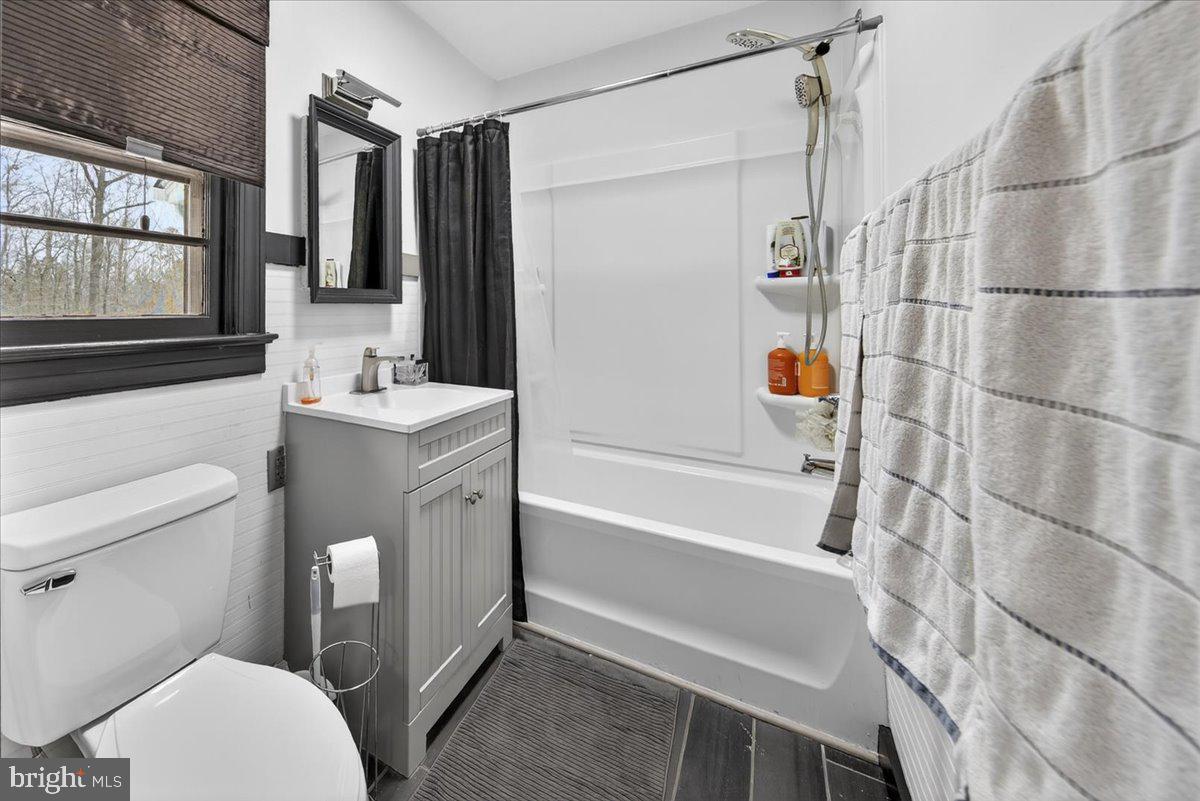 8901 DEEKENS ST, AMELIA COURT HOUSE, Virginia 23002, 3 Bedrooms Bedrooms, ,2 BathroomsBathrooms,Residential,For sale,8901 DEEKENS ST,VAAM2000100 MLS # VAAM2000100