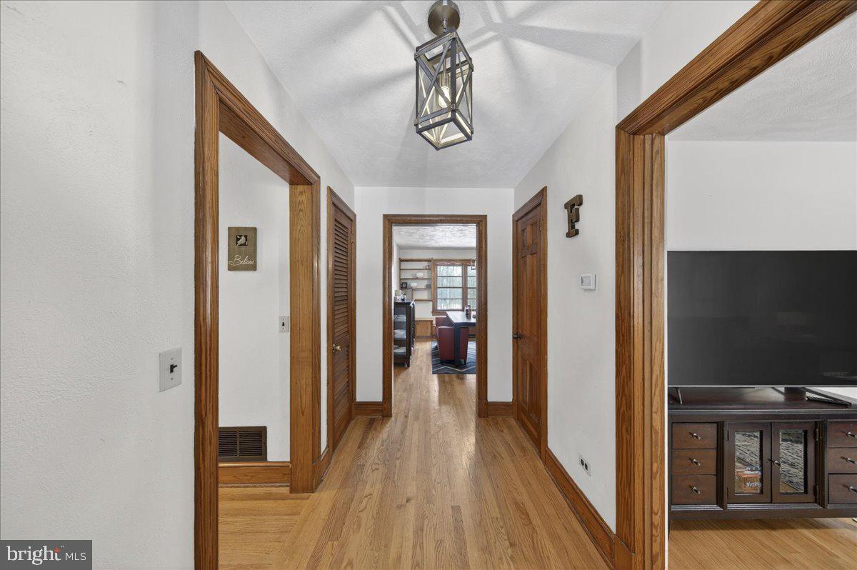 8901 DEEKENS ST, AMELIA COURT HOUSE, Virginia 23002, 3 Bedrooms Bedrooms, ,2 BathroomsBathrooms,Residential,For sale,8901 DEEKENS ST,VAAM2000100 MLS # VAAM2000100