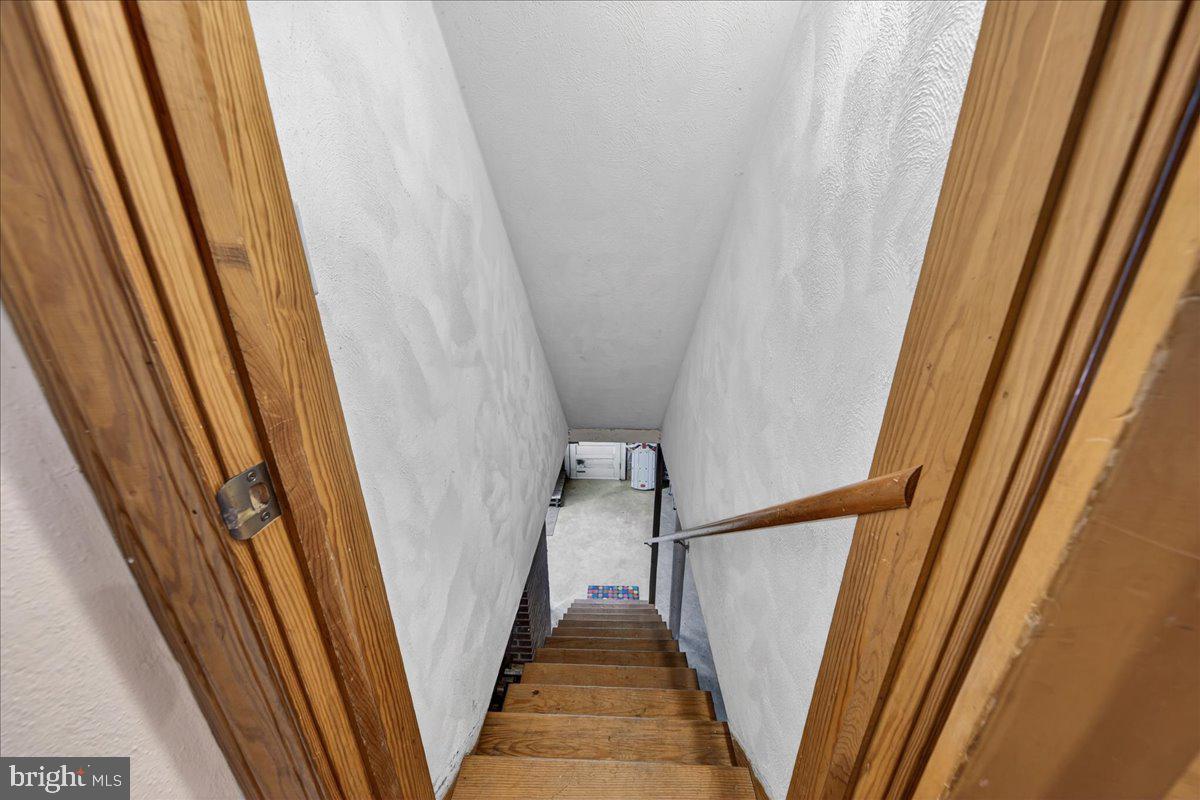 8901 DEEKENS ST, AMELIA COURT HOUSE, Virginia 23002, 3 Bedrooms Bedrooms, ,2 BathroomsBathrooms,Residential,For sale,8901 DEEKENS ST,VAAM2000100 MLS # VAAM2000100