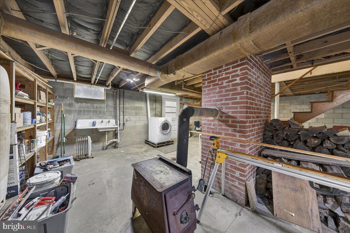 8901 DEEKENS ST, AMELIA COURT HOUSE, Virginia 23002, 3 Bedrooms Bedrooms, ,2 BathroomsBathrooms,Residential,For sale,8901 DEEKENS ST,VAAM2000100 MLS # VAAM2000100