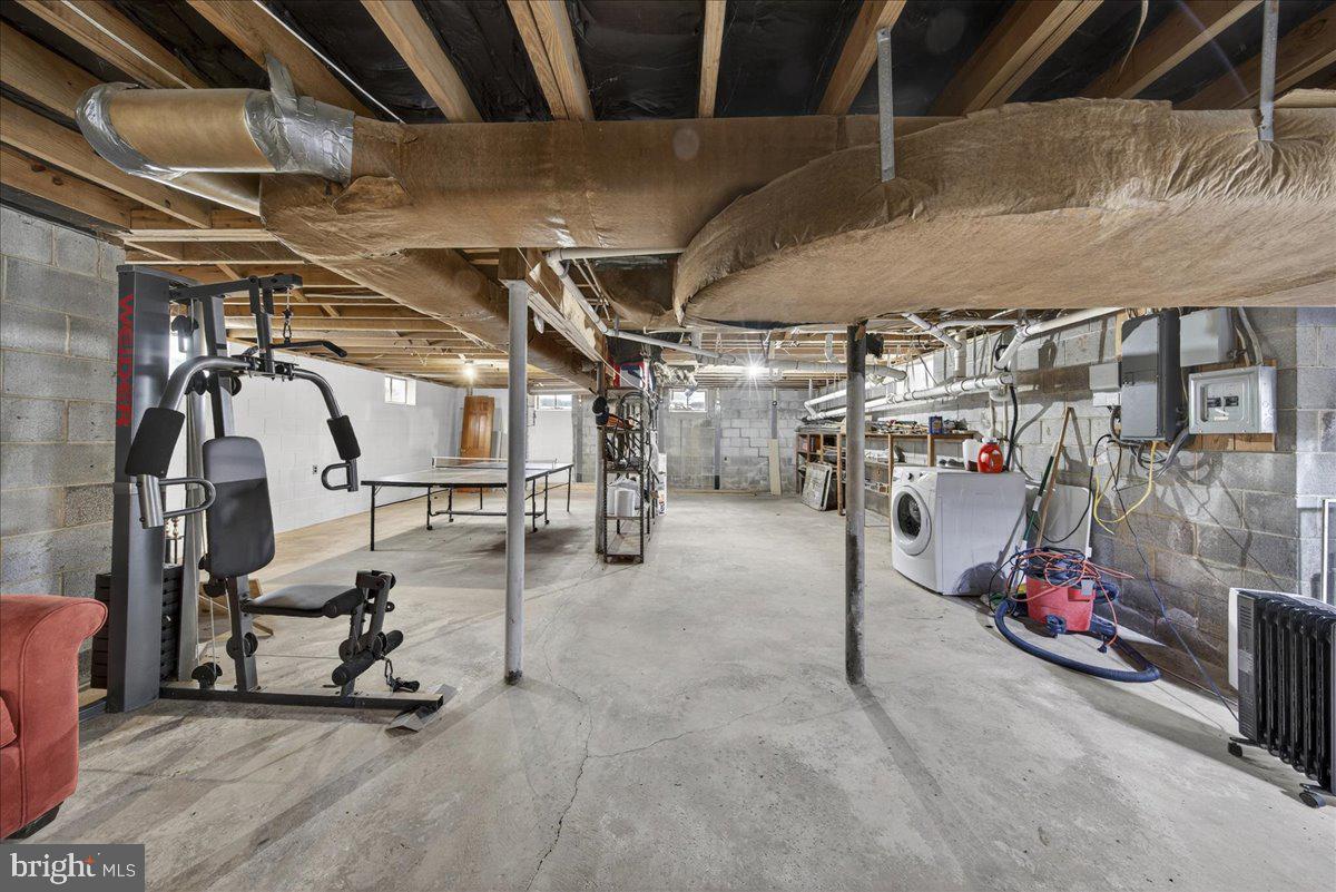 8901 DEEKENS ST, AMELIA COURT HOUSE, Virginia 23002, 3 Bedrooms Bedrooms, ,2 BathroomsBathrooms,Residential,For sale,8901 DEEKENS ST,VAAM2000100 MLS # VAAM2000100