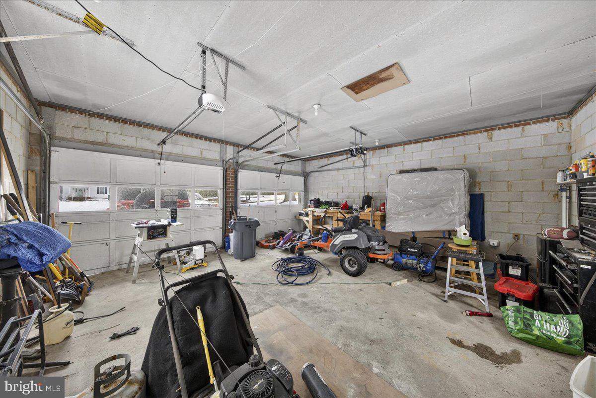 8901 DEEKENS ST, AMELIA COURT HOUSE, Virginia 23002, 3 Bedrooms Bedrooms, ,2 BathroomsBathrooms,Residential,For sale,8901 DEEKENS ST,VAAM2000100 MLS # VAAM2000100