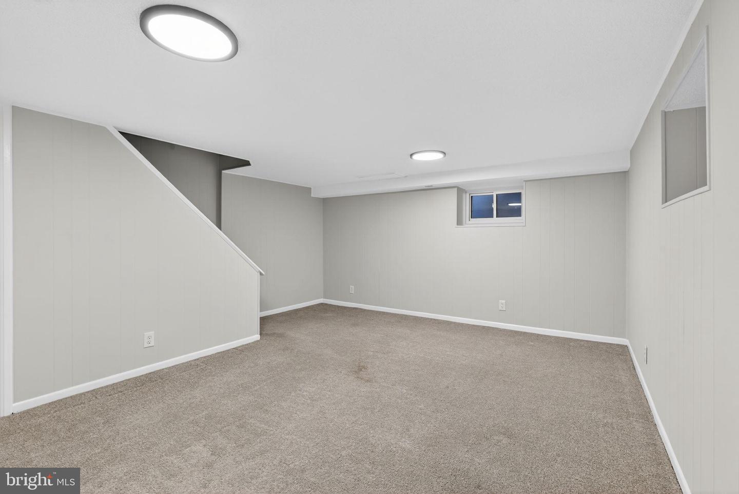 3495 S WAKEFIELD ST, ARLINGTON, Virginia 22206, 1 Bedroom Bedrooms, 8 Rooms Rooms,2 BathroomsBathrooms,Residential,For sale,3495 S WAKEFIELD ST,VAAR2068420 MLS # VAAR2068420