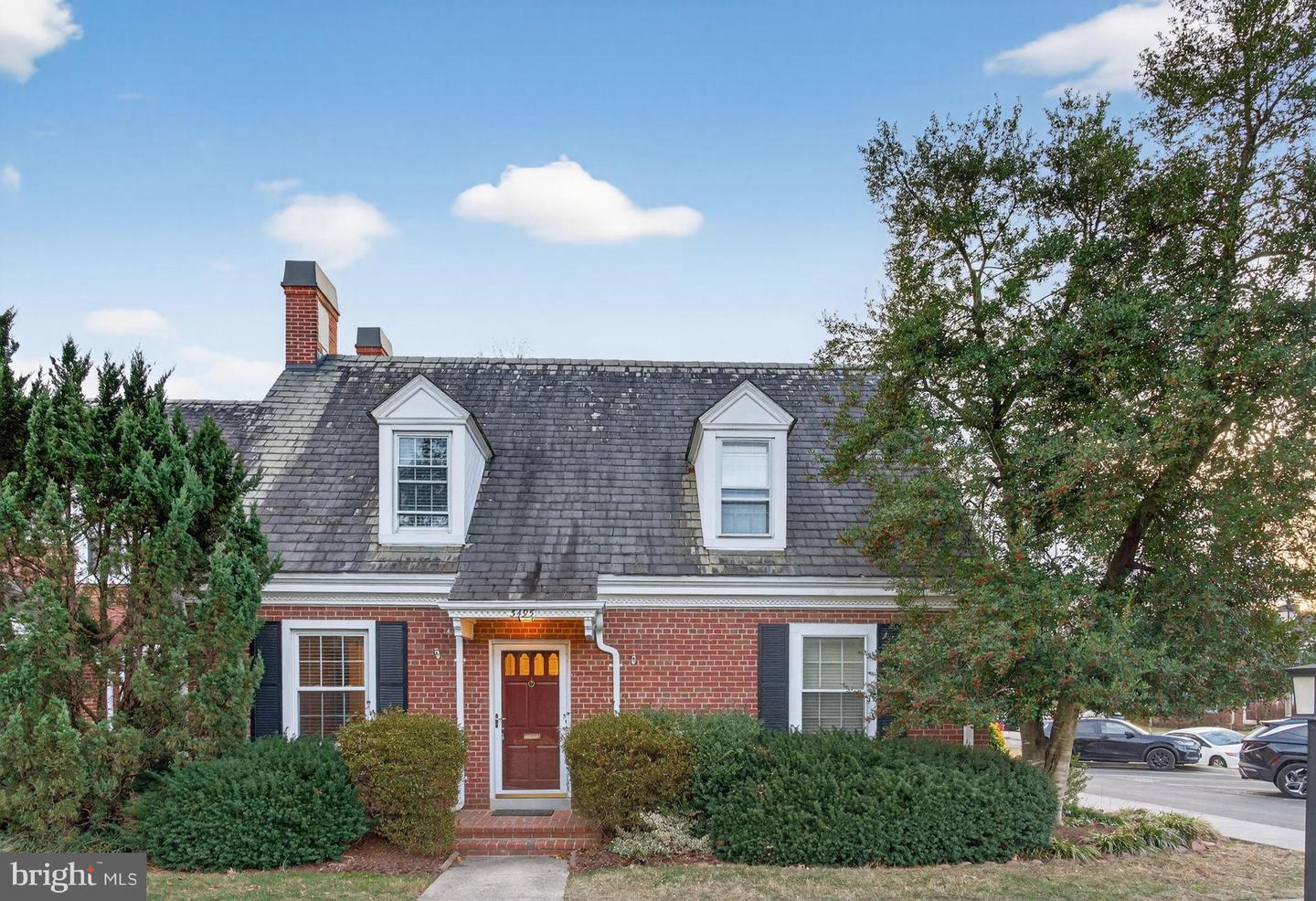 3495 S WAKEFIELD ST, ARLINGTON, Virginia 22206, 1 Bedroom Bedrooms, 8 Rooms Rooms,2 BathroomsBathrooms,Residential,For sale,3495 S WAKEFIELD ST,VAAR2068420 MLS # VAAR2068420