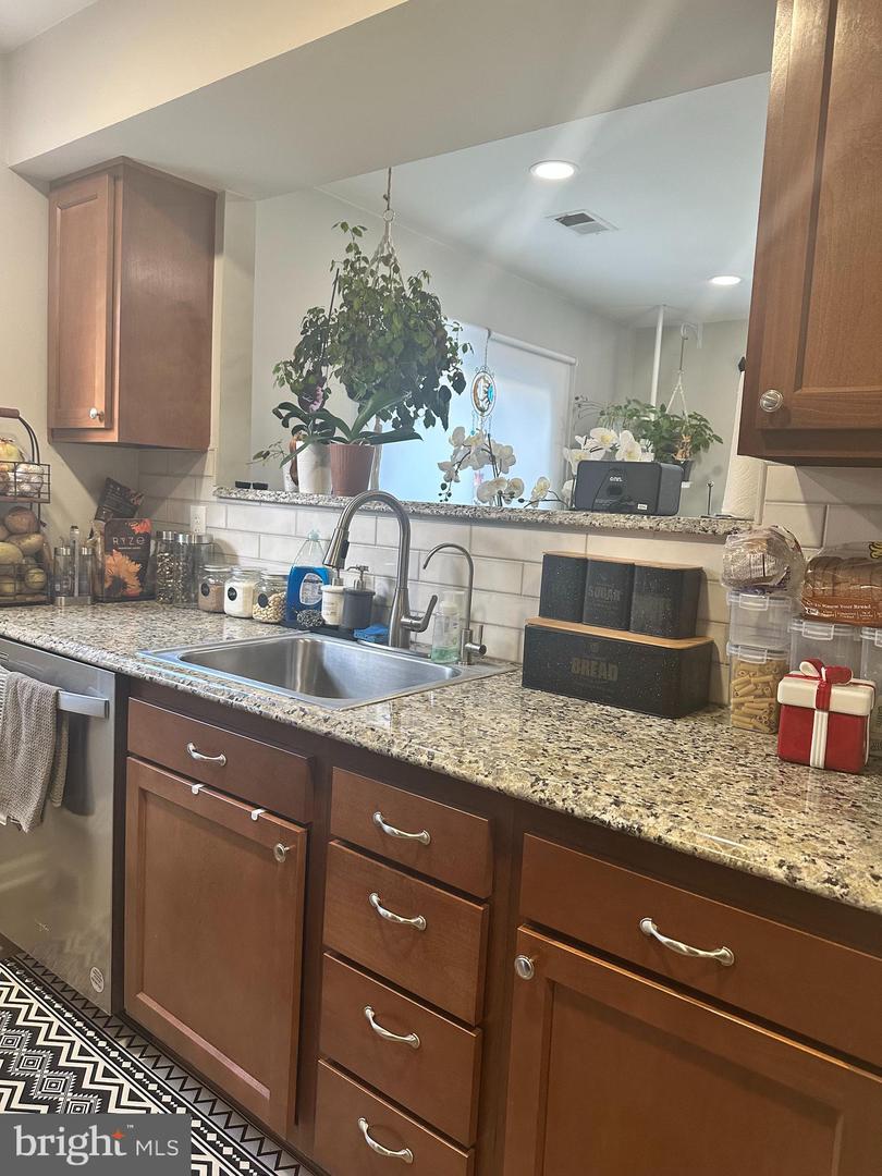 9790 HAGEL CIR, LORTON, Virginia 22079, 3 Bedrooms Bedrooms, ,2 BathroomsBathrooms,Residential,For sale,9790 HAGEL CIR,VAFX2288736 MLS # VAFX2288736