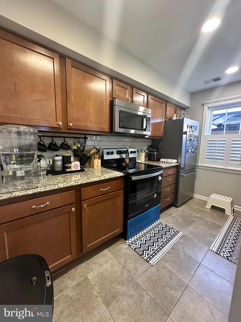 9790 HAGEL CIR, LORTON, Virginia 22079, 3 Bedrooms Bedrooms, ,2 BathroomsBathrooms,Residential,For sale,9790 HAGEL CIR,VAFX2288736 MLS # VAFX2288736