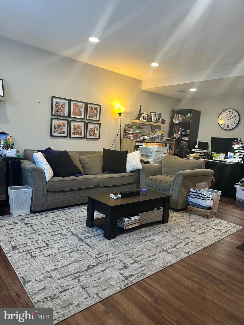 9790 HAGEL CIR, LORTON, Virginia 22079, 3 Bedrooms Bedrooms, ,2 BathroomsBathrooms,Residential,For sale,9790 HAGEL CIR,VAFX2288736 MLS # VAFX2288736