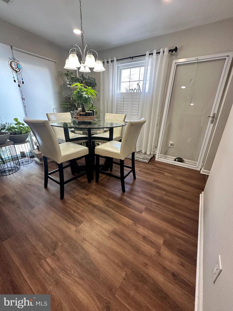 9790 HAGEL CIR, LORTON, Virginia 22079, 3 Bedrooms Bedrooms, ,2 BathroomsBathrooms,Residential,For sale,9790 HAGEL CIR,VAFX2288736 MLS # VAFX2288736