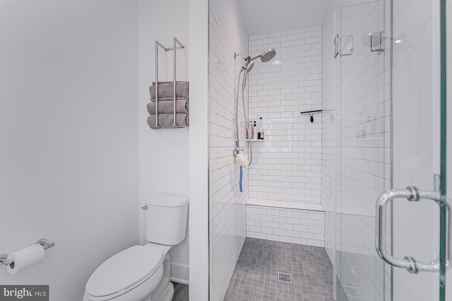 7397 BLADE DR, FALLS CHURCH, Virginia 22042, 5 Bedrooms Bedrooms, ,3 BathroomsBathrooms,Residential,For sale,7397 BLADE DR,VAFX2288748 MLS # VAFX2288748