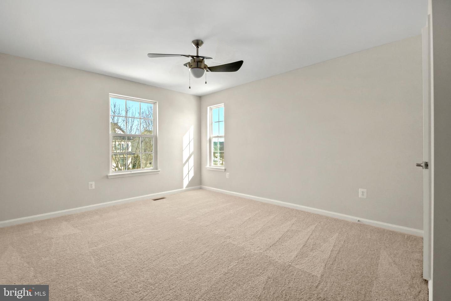 20 MANORWOOD DR, FREDERICKSBURG, Virginia 22406, 4 Bedrooms Bedrooms, ,2 BathroomsBathrooms,Residential,For sale,20 MANORWOOD DR,VAST2045684 MLS # VAST2045684