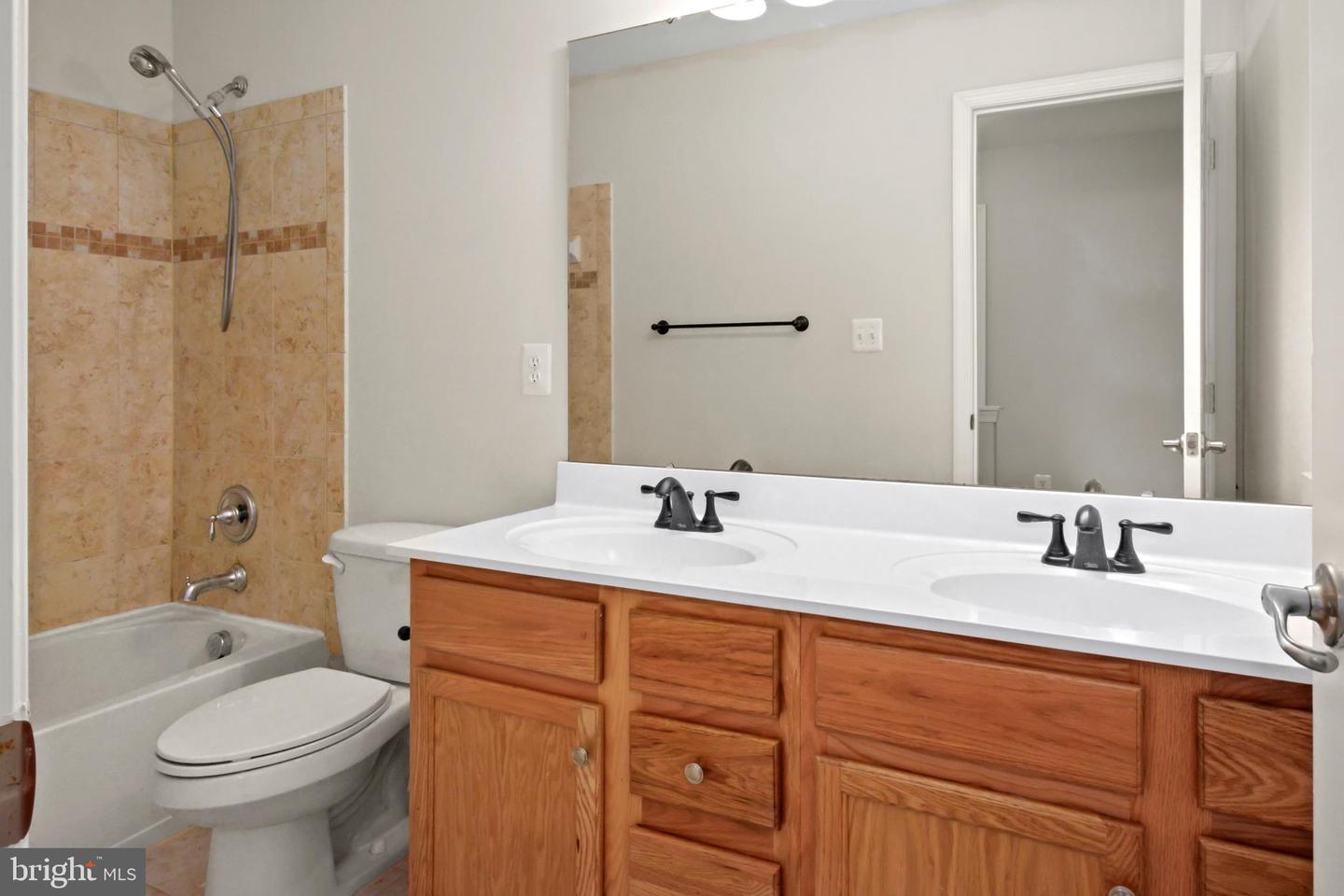 20 MANORWOOD DR, FREDERICKSBURG, Virginia 22406, 4 Bedrooms Bedrooms, ,2 BathroomsBathrooms,Residential,For sale,20 MANORWOOD DR,VAST2045684 MLS # VAST2045684