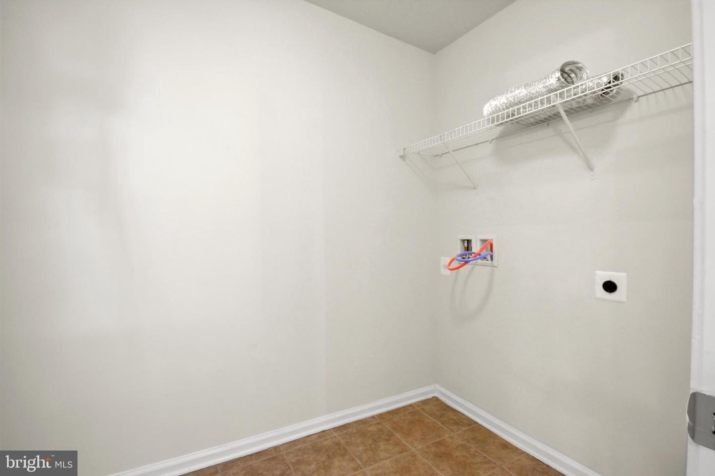 20 MANORWOOD DR, FREDERICKSBURG, Virginia 22406, 4 Bedrooms Bedrooms, ,2 BathroomsBathrooms,Residential,For sale,20 MANORWOOD DR,VAST2045684 MLS # VAST2045684