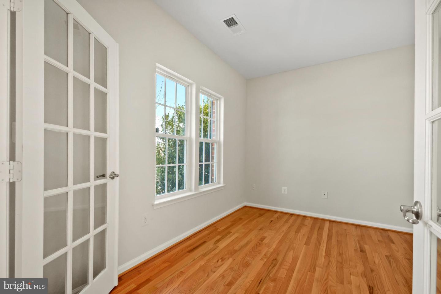 20 MANORWOOD DR, FREDERICKSBURG, Virginia 22406, 4 Bedrooms Bedrooms, ,2 BathroomsBathrooms,Residential,For sale,20 MANORWOOD DR,VAST2045684 MLS # VAST2045684