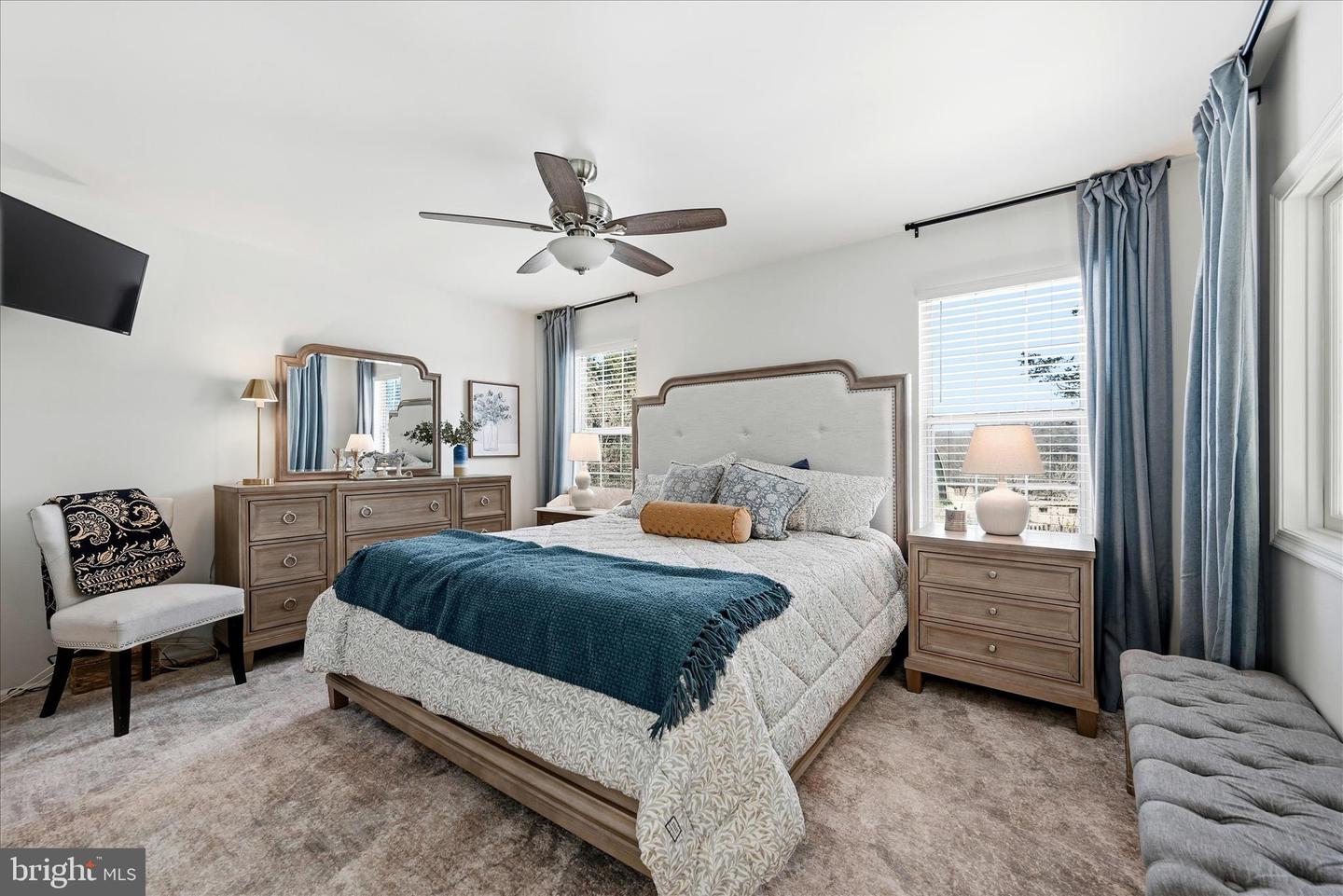 32 FENTON WOOD DR, STERLING, Virginia 20165, 3 Bedrooms Bedrooms, 7 Rooms Rooms,3 BathroomsBathrooms,Residential,For sale,32 FENTON WOOD DR,VALO2115174 MLS # VALO2115174