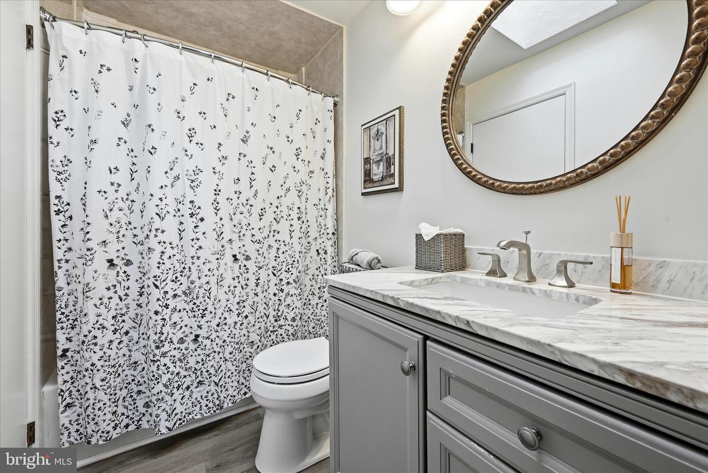 32 FENTON WOOD DR, STERLING, Virginia 20165, 3 Bedrooms Bedrooms, 7 Rooms Rooms,3 BathroomsBathrooms,Residential,For sale,32 FENTON WOOD DR,VALO2115174 MLS # VALO2115174