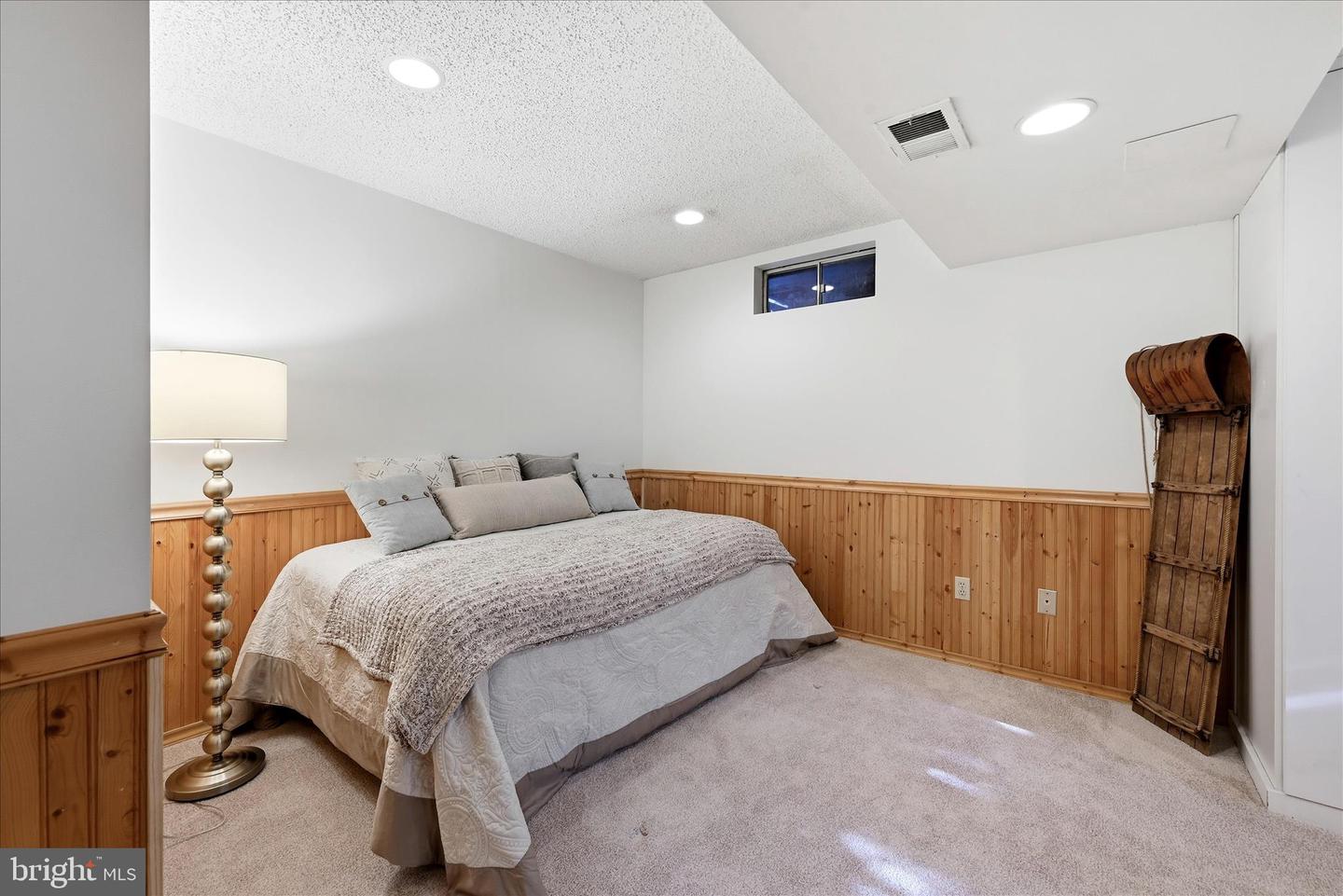 32 FENTON WOOD DR, STERLING, Virginia 20165, 3 Bedrooms Bedrooms, 7 Rooms Rooms,3 BathroomsBathrooms,Residential,For sale,32 FENTON WOOD DR,VALO2115174 MLS # VALO2115174