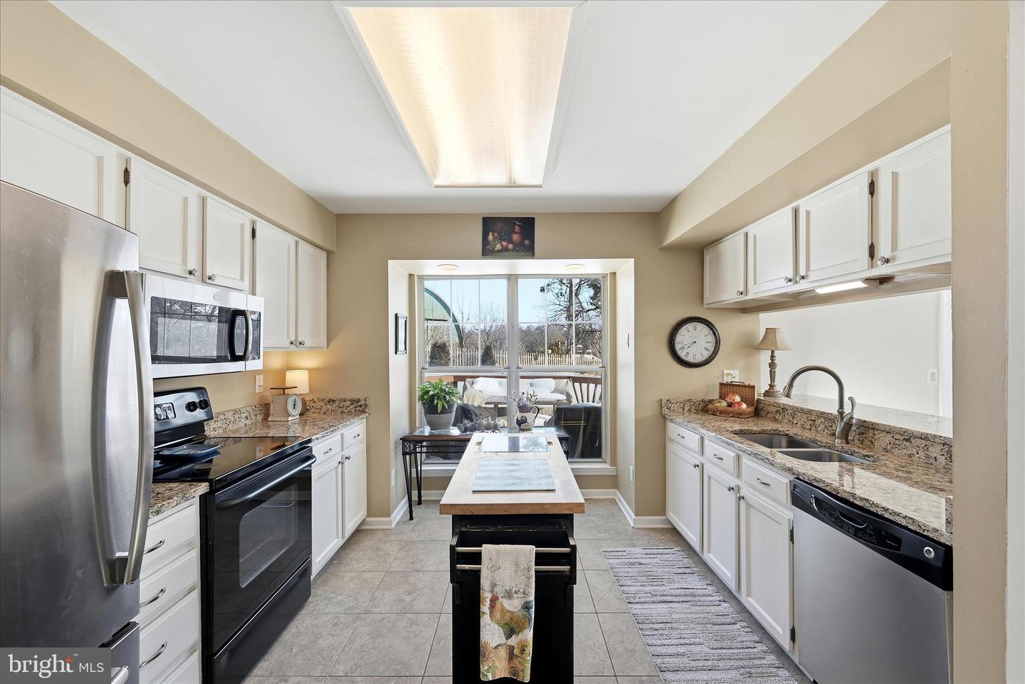 32 FENTON WOOD DR, STERLING, Virginia 20165, 3 Bedrooms Bedrooms, 7 Rooms Rooms,3 BathroomsBathrooms,Residential,For sale,32 FENTON WOOD DR,VALO2115174 MLS # VALO2115174