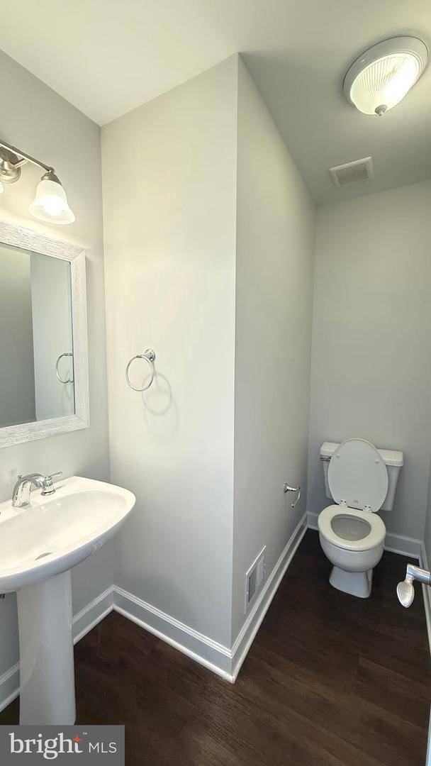 8036 TREVOR PL, VIENNA, Virginia 22182, 3 Bedrooms Bedrooms, ,2 BathroomsBathrooms,Residential,For sale,8036 TREVOR PL,VAFX2288600 MLS # VAFX2288600