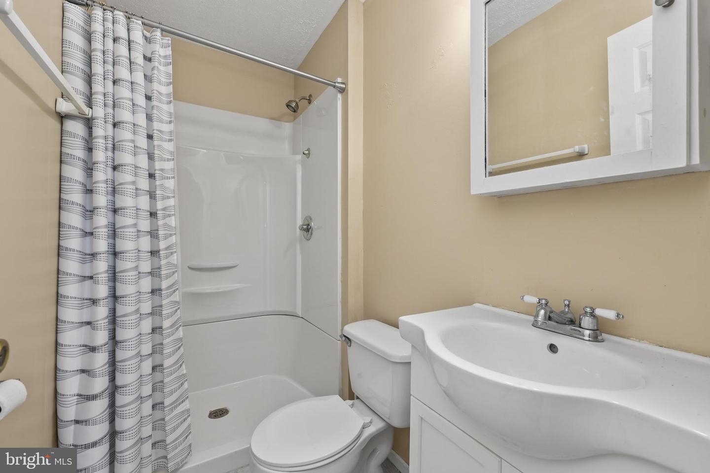 607 KNOLLWOOD CT, STAFFORD, Virginia 22554, 3 Bedrooms Bedrooms, 7 Rooms Rooms,3 BathroomsBathrooms,Residential,For sale,607 KNOLLWOOD CT,VAST2045666 MLS # VAST2045666