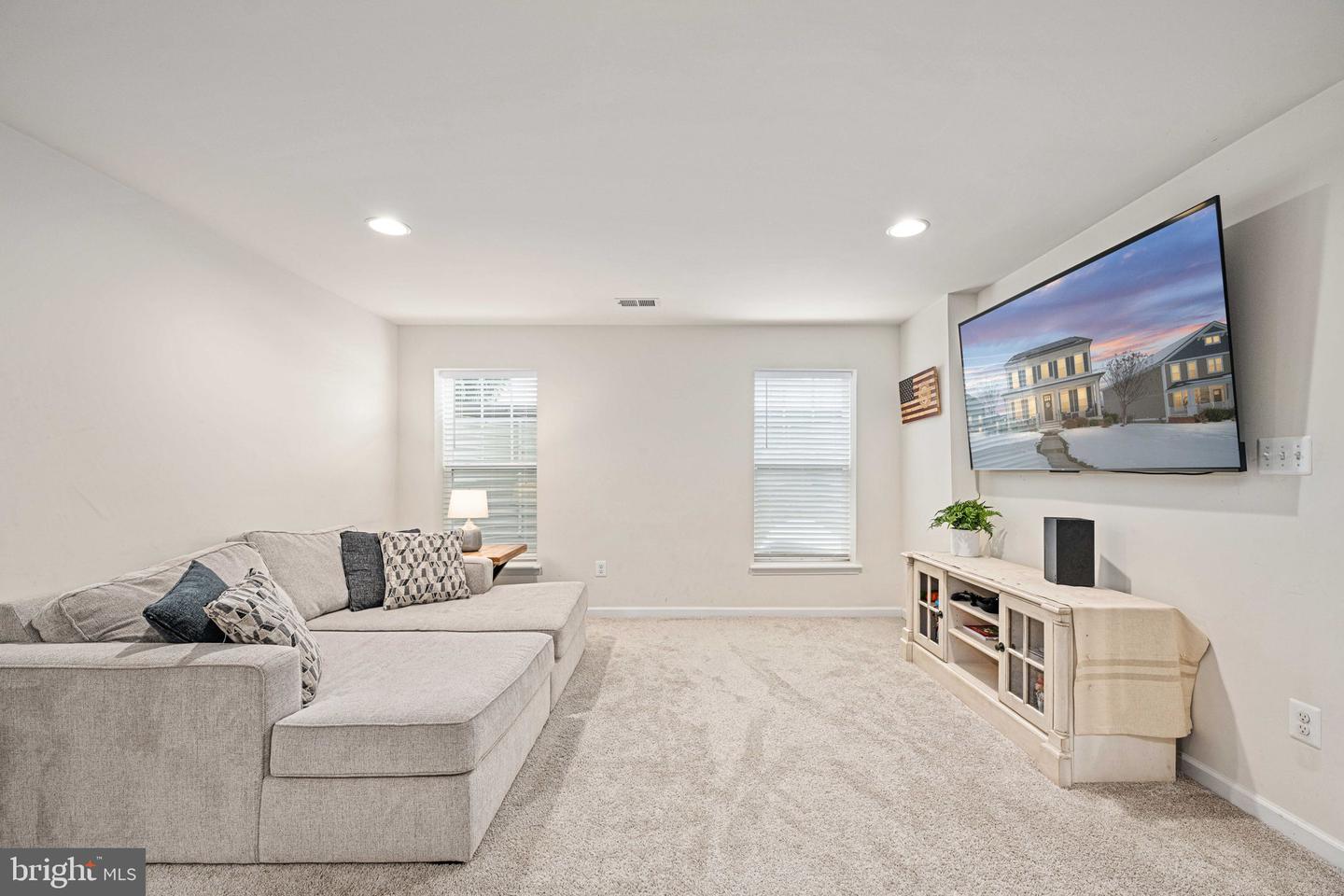 568 COASTAL AVE, STAFFORD, Virginia 22554, 4 Bedrooms Bedrooms, ,3 BathroomsBathrooms,Residential,For sale,568 COASTAL AVE,VAST2045670 MLS # VAST2045670