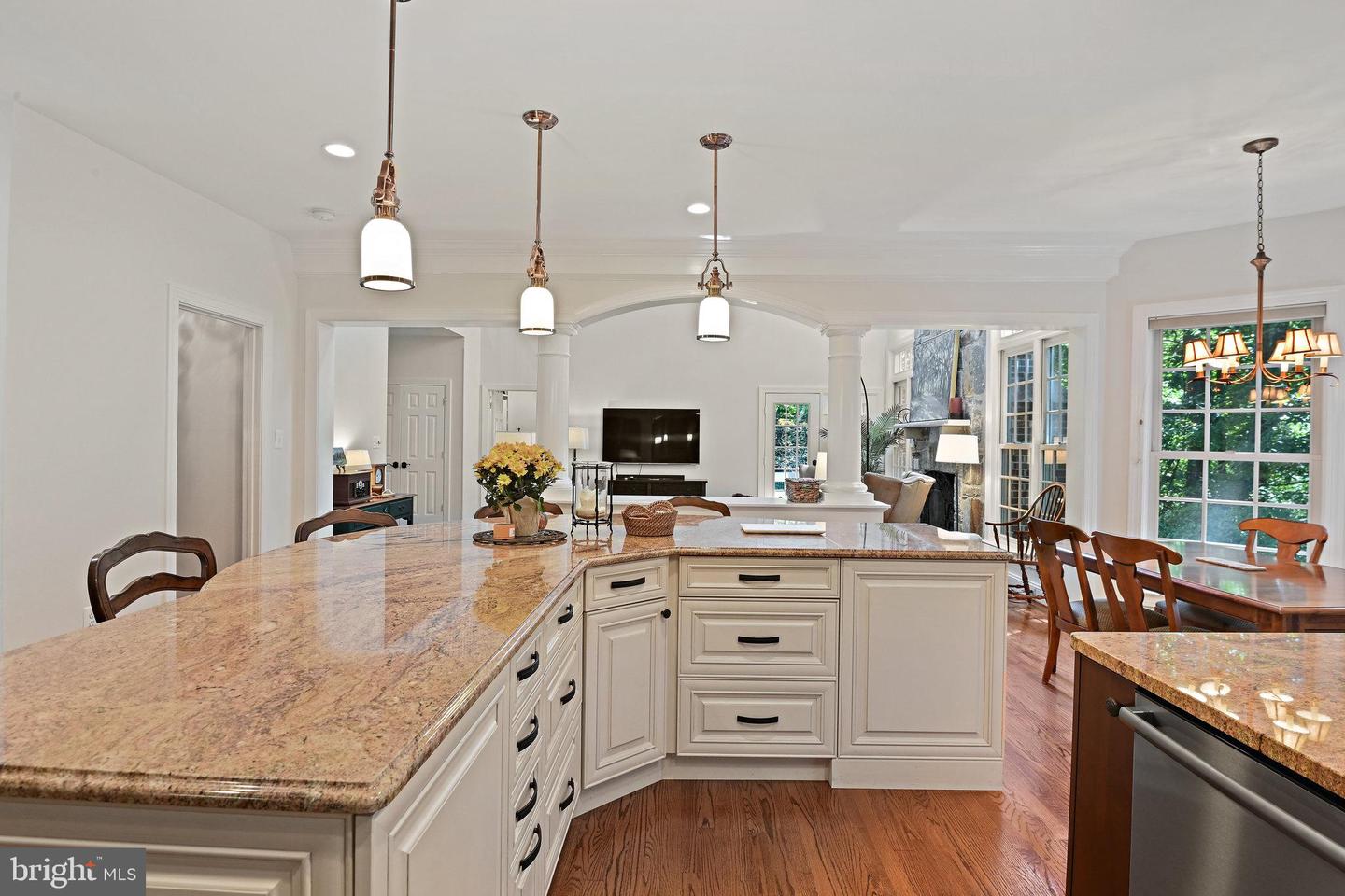 1832 FOXSTONE DR, VIENNA, Virginia 22182, 6 Bedrooms Bedrooms, ,5 BathroomsBathrooms,Residential,For sale,1832 FOXSTONE DR,VAFX2288676 MLS # VAFX2288676