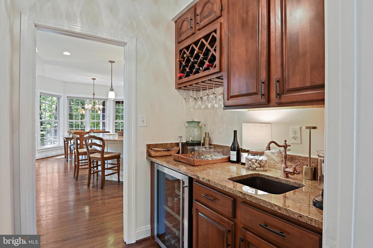 1832 FOXSTONE DR, VIENNA, Virginia 22182, 6 Bedrooms Bedrooms, ,5 BathroomsBathrooms,Residential,For sale,1832 FOXSTONE DR,VAFX2288676 MLS # VAFX2288676