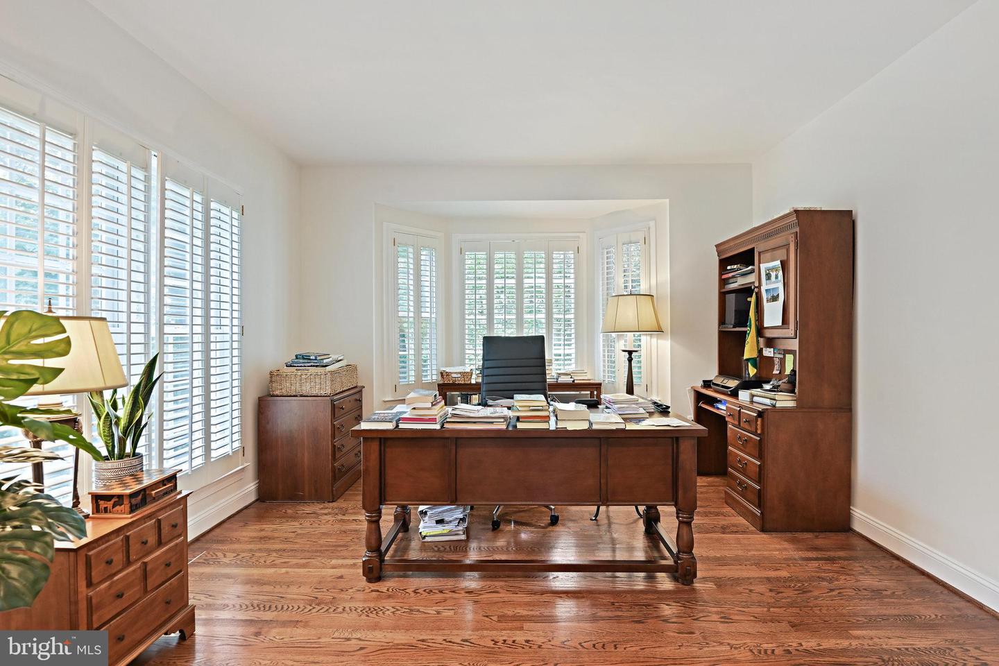 1832 FOXSTONE DR, VIENNA, Virginia 22182, 6 Bedrooms Bedrooms, ,5 BathroomsBathrooms,Residential,For sale,1832 FOXSTONE DR,VAFX2288676 MLS # VAFX2288676