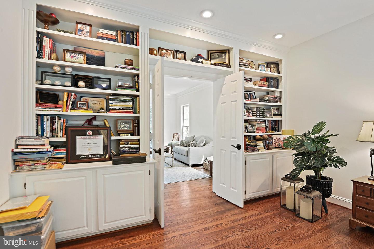 1832 FOXSTONE DR, VIENNA, Virginia 22182, 6 Bedrooms Bedrooms, ,5 BathroomsBathrooms,Residential,For sale,1832 FOXSTONE DR,VAFX2288676 MLS # VAFX2288676