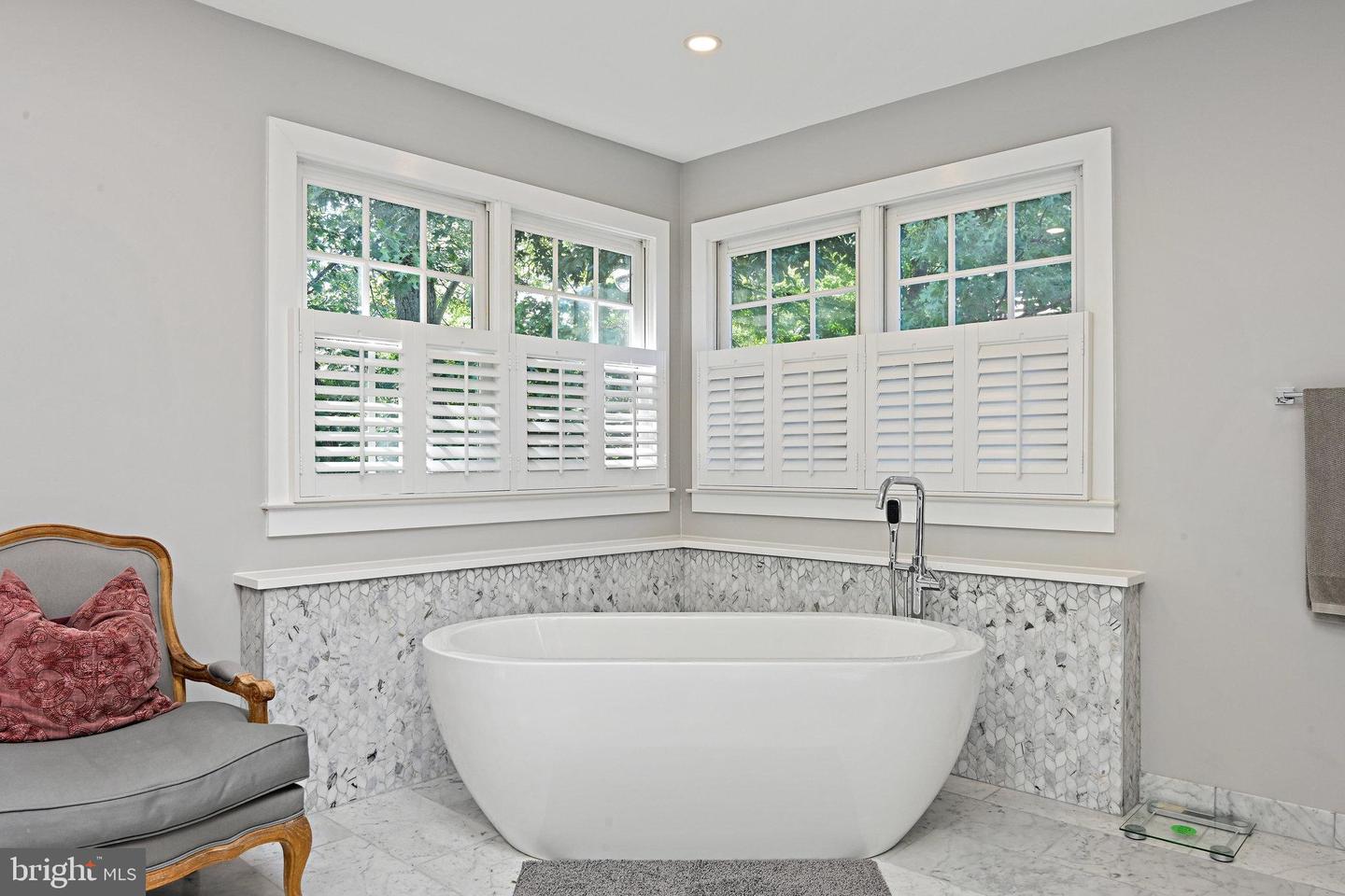 1832 FOXSTONE DR, VIENNA, Virginia 22182, 6 Bedrooms Bedrooms, ,5 BathroomsBathrooms,Residential,For sale,1832 FOXSTONE DR,VAFX2288676 MLS # VAFX2288676