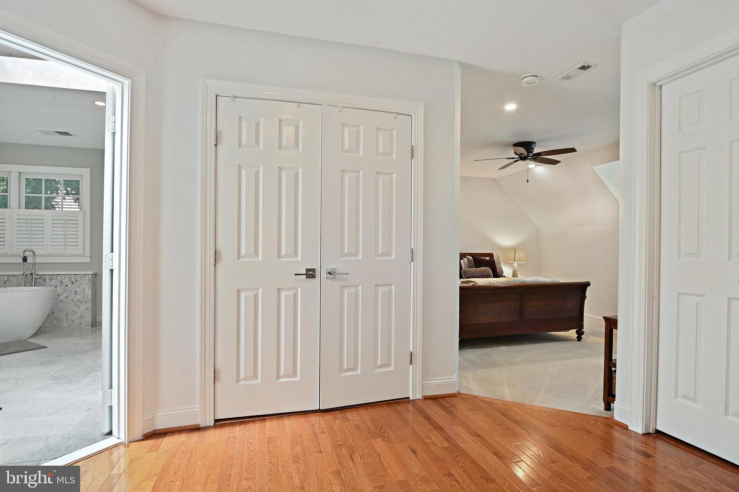 1832 FOXSTONE DR, VIENNA, Virginia 22182, 6 Bedrooms Bedrooms, ,5 BathroomsBathrooms,Residential,For sale,1832 FOXSTONE DR,VAFX2288676 MLS # VAFX2288676