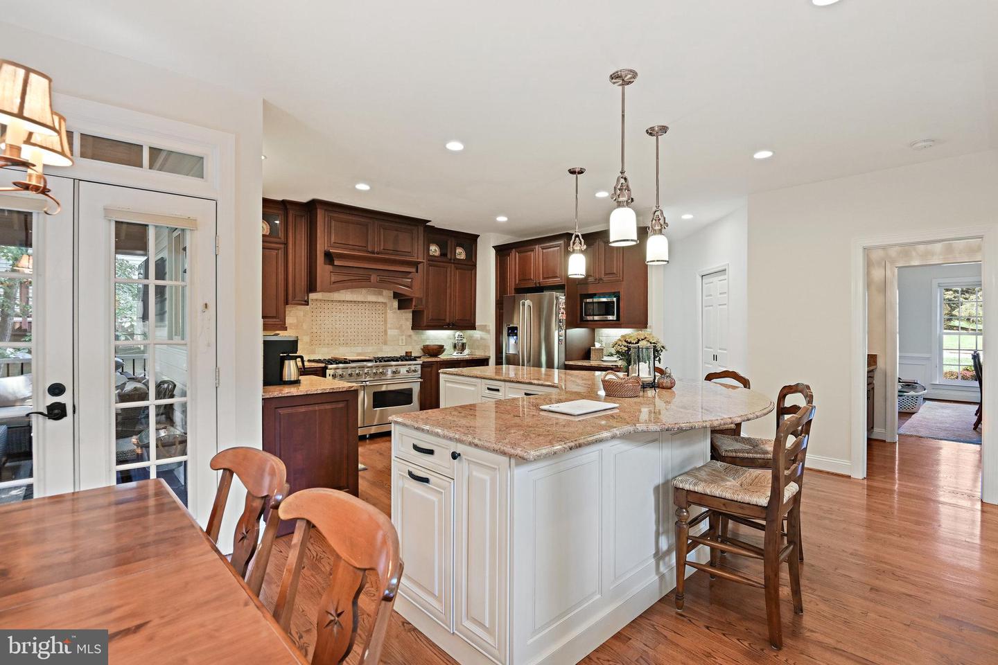 1832 FOXSTONE DR, VIENNA, Virginia 22182, 6 Bedrooms Bedrooms, ,5 BathroomsBathrooms,Residential,For sale,1832 FOXSTONE DR,VAFX2288676 MLS # VAFX2288676