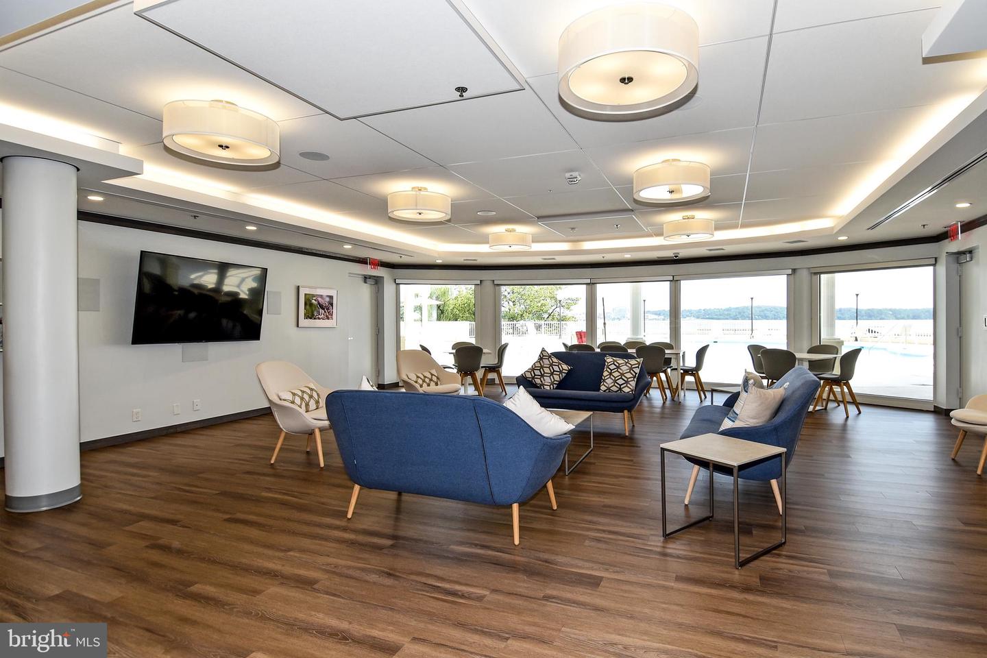 1250 S WASHINGTON ST #816, ALEXANDRIA, Virginia 22314, 2 Bedrooms Bedrooms, ,2 BathroomsBathrooms,Residential,For sale,1250 S WASHINGTON ST #816,VAAX2053734 MLS # VAAX2053734