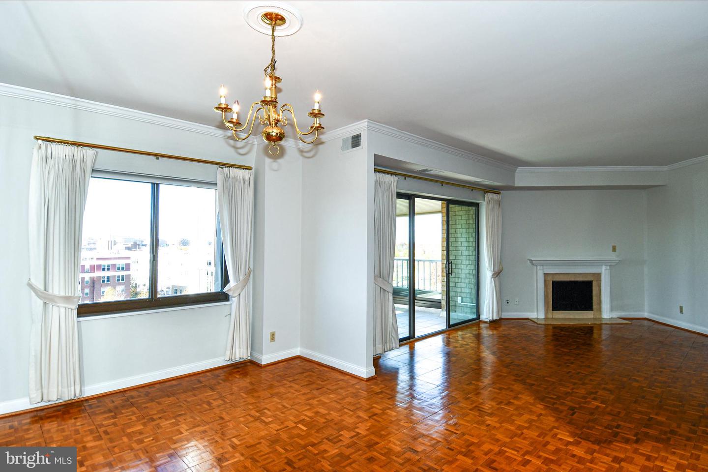 1250 S WASHINGTON ST #816, ALEXANDRIA, Virginia 22314, 2 Bedrooms Bedrooms, ,2 BathroomsBathrooms,Residential,For sale,1250 S WASHINGTON ST #816,VAAX2053734 MLS # VAAX2053734