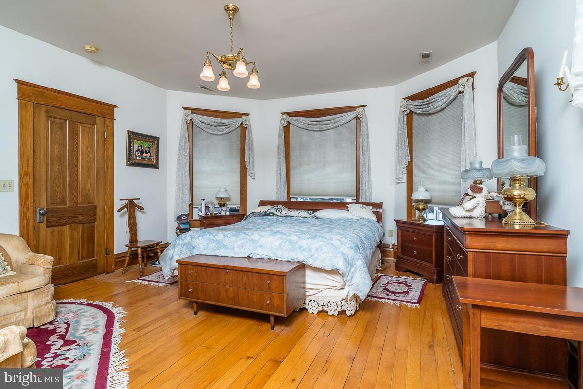 187 HOUFF, WEYERS CAVE, Virginia 24486, 5 Bedrooms Bedrooms, 18 Rooms Rooms,3 BathroomsBathrooms,Residential,For sale,187 HOUFF,VAAG2002738 MLS # VAAG2002738