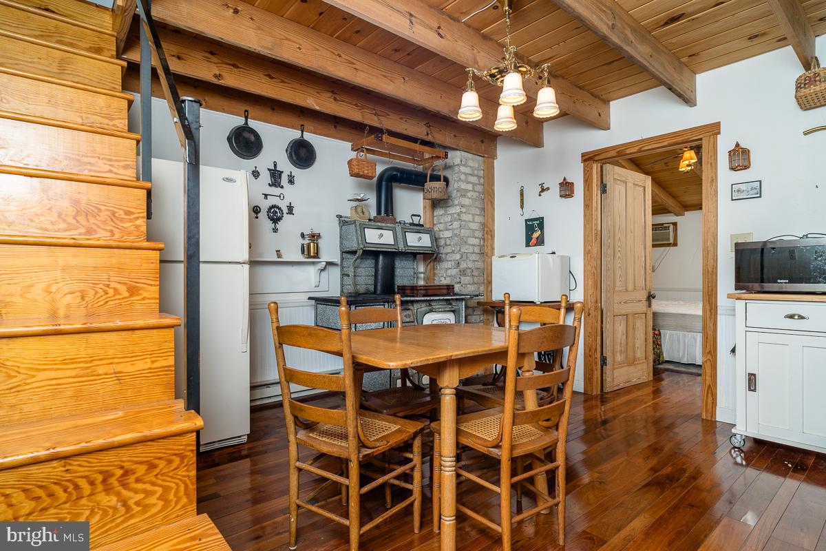 187 HOUFF, WEYERS CAVE, Virginia 24486, 5 Bedrooms Bedrooms, 18 Rooms Rooms,3 BathroomsBathrooms,Residential,For sale,187 HOUFF,VAAG2002738 MLS # VAAG2002738